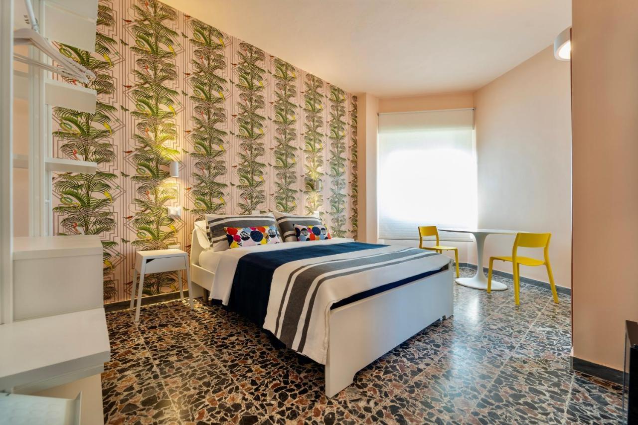 Budget Rooms Sonnino 37 กาญารี ภายนอก รูปภาพ